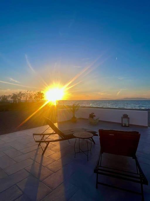 Lambou Beach Sunset Soroni Екстер'єр фото